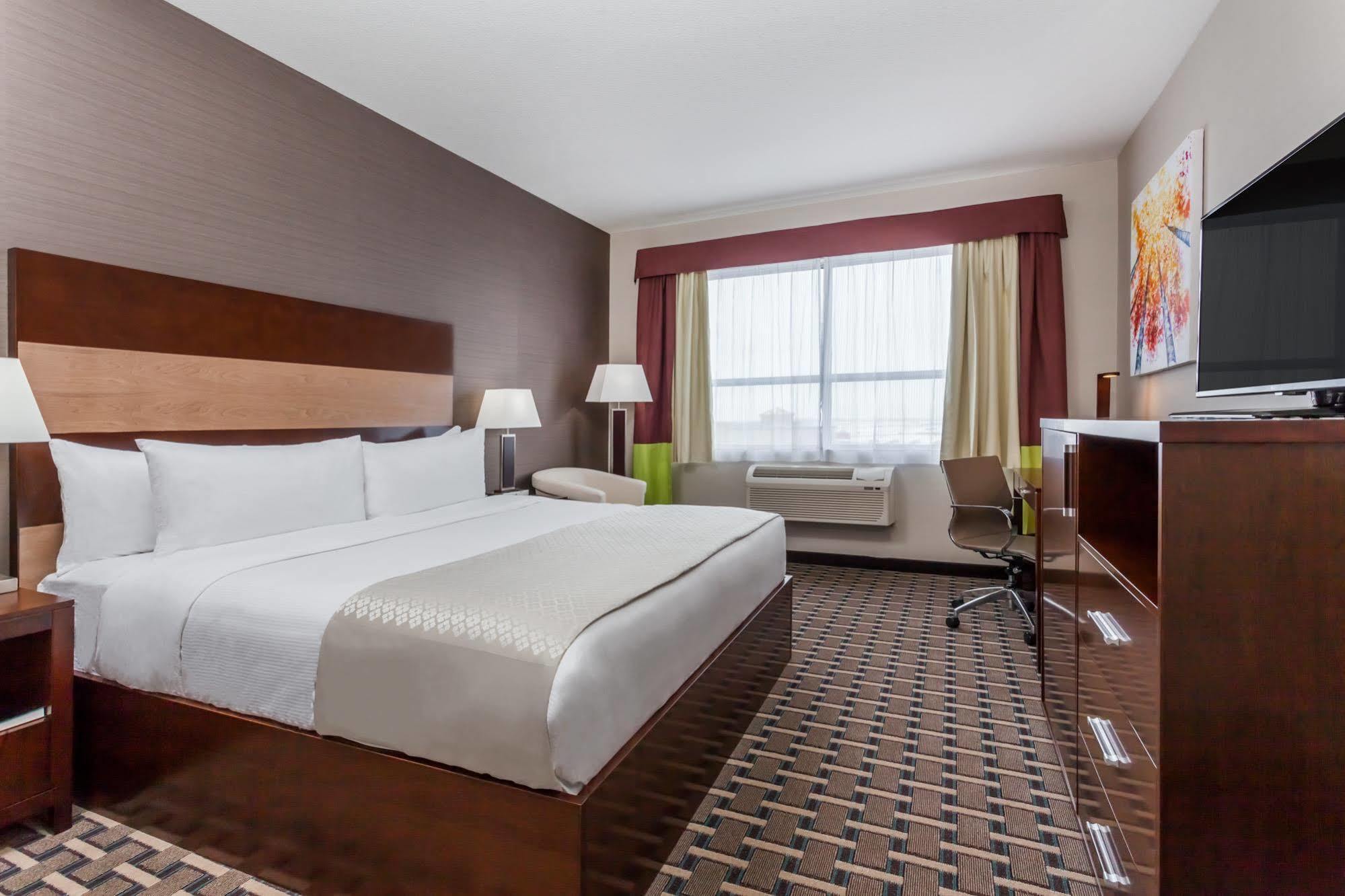 Wyndham Garden Edmonton Airport Hotel 4*