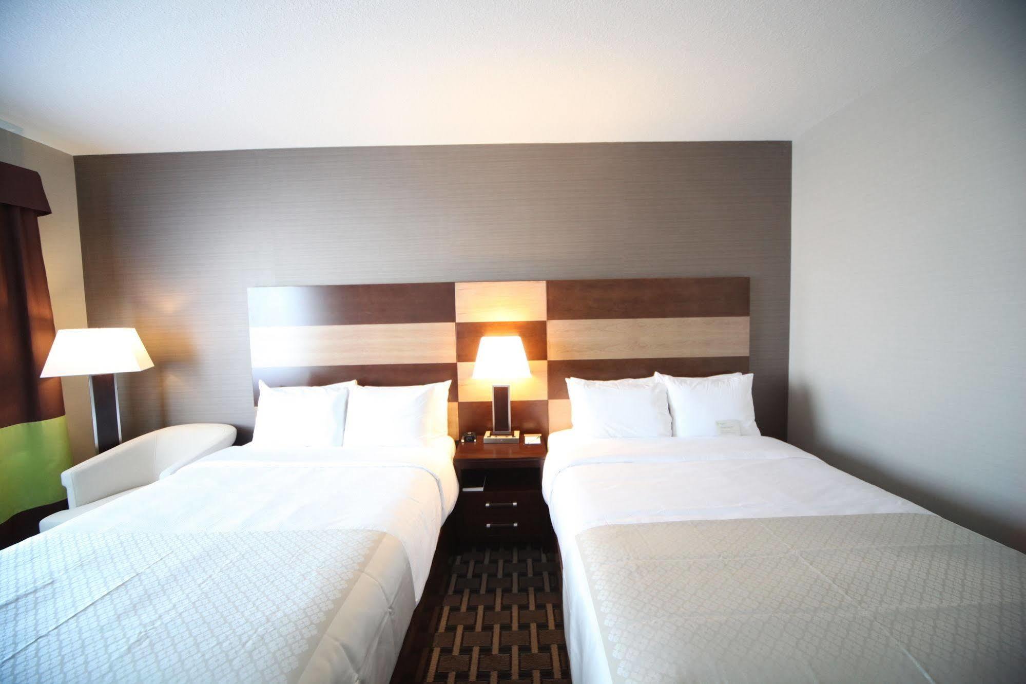 Wyndham Garden Edmonton Airport Hotel 4*